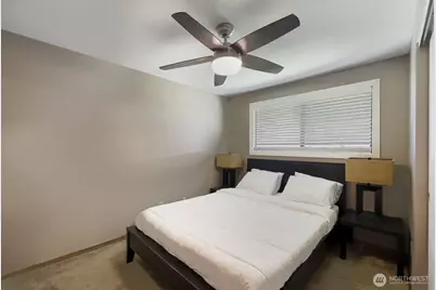 715 Sunrise Place SW, Issaquah, WA 98027 - Photo 17