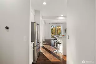 12219 NE 105th St, Kirkland, WA 98033 - Photo 17