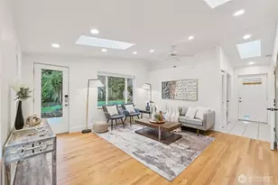 9209 20th Ave NE, Seattle, WA 98115 - Photo 13