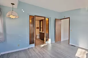 225 NE Ernst St, Oak Harbor, WA 98277 - Photo 27