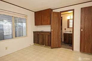 225 NE Ernst St, Oak Harbor, WA 98277 - Photo 19