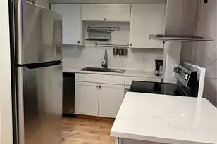 4840 Terrace Dr NE, Seattle, WA 98105 - Photo 5