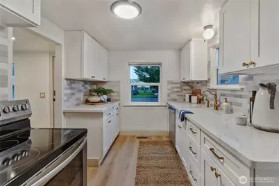 914 6th Avenue SW, Puyallup, WA 98371 - Photo 17