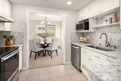 3030 80th Avenue SE #306, Mercer Island, WA 98040 - Photo 9