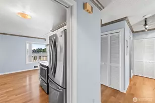 924 Shorewood Dr, Bremerton, WA 98312 - Photo 7