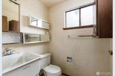 2681 Olympic Drive, Oak Harbor, WA 98277 - Photo 7