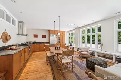 2809 1/2 Mount Rainier Drive S #4, Seattle, WA 98144 - Photo 3