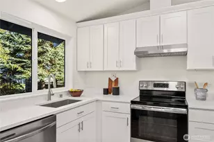 719 213th St SE, Bothell, WA 98021 - Photo 11