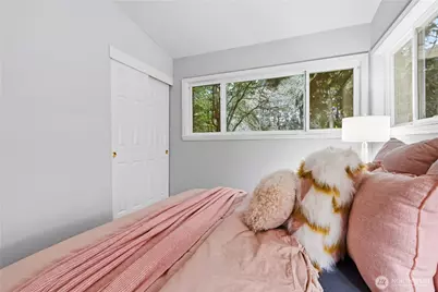 2431 Evergreen Point Rd, Medina, WA 98039 - Photo 27