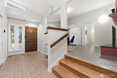 2431 Evergreen Point Rd, Medina, WA 98039 - Photo 9