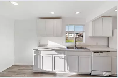 107 E Section Street, Mount Vernon, WA 98273 - Photo 9