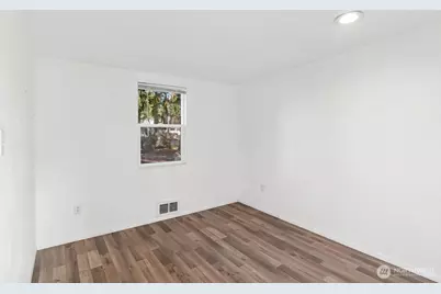 107 E Section Street, Mount Vernon, WA 98273 - Photo 15