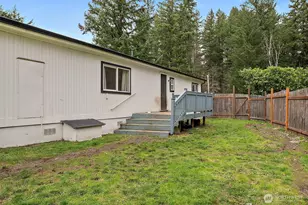16503 Village Dr SE, Rainier, WA 98576 - Photo 19