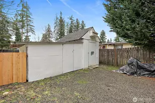 16503 Village Dr SE, Rainier, WA 98576 - Photo 23