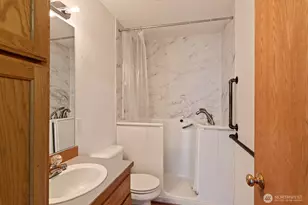 2209 25th St, Anacortes, WA 98221 - Photo 19