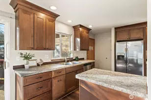 2209 25th St, Anacortes, WA 98221 - Photo 11