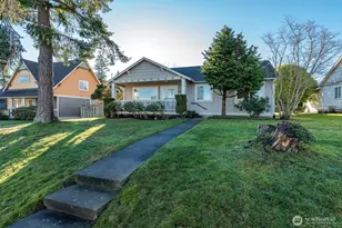 2209 25th St, Anacortes, WA 98221 - Photo 3