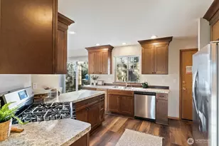 2209 25th St, Anacortes, WA 98221 - Photo 13