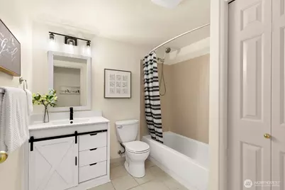 18501 SE Newport Way #H237, Issaquah, WA 98027 - Photo 17