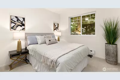 18501 SE Newport Way #H237, Issaquah, WA 98027 - Photo 15