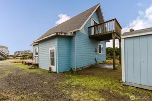 1272 Cutlass Ct, Ocean Shores, WA 98569 - Photo 37