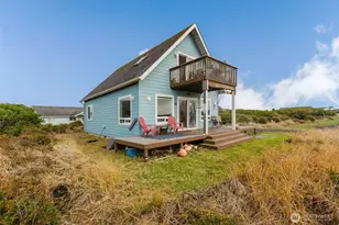 1272 Cutlass Ct, Ocean Shores, WA 98569 - Photo 3