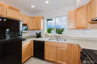 1272 Cutlass Ct, Ocean Shores, WA 98569 - Photo 17