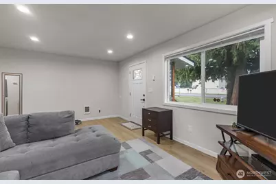 10639 Sheridan Avenue S, Tacoma, WA 98444 - Photo 5