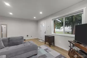 10639 Sheridan Ave S, Tacoma, WA 98444 - Photo 5