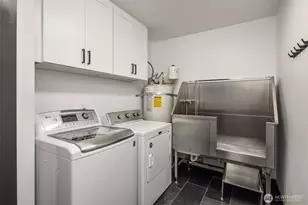 1403 SW Thistle St, Seattle, WA 98106 - Photo 23