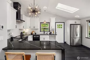 1403 SW Thistle St, Seattle, WA 98106 - Photo 11