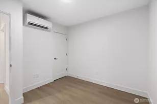 2349 NE 127th St, Seattle, WA 98125 - Photo 17