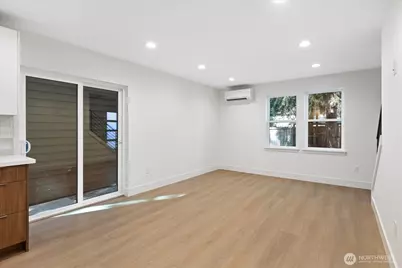 2349 NE 127th Street #B, Seattle, WA 98125 - Photo 5