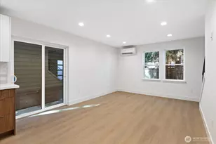 2349 NE 127th St, Seattle, WA 98125 - Photo 5