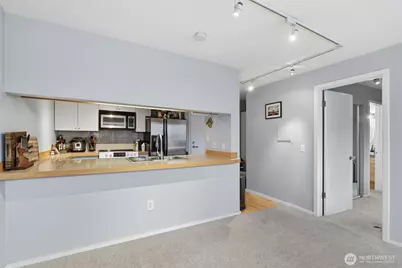 275 W Roy Street #412, Seattle, WA 98119 - Photo 9