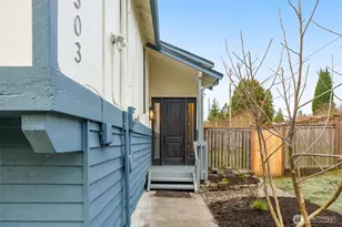 11503 Bartlett Ave NE, Seattle, WA 98125 - Photo 5