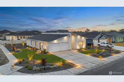 501 S Sand Dune Road, Moses Lake, WA 98837 - Photo 1