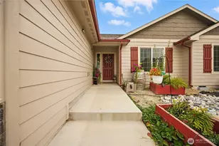 479 Spring View Pl, Chelan, WA 98816 - Photo 3