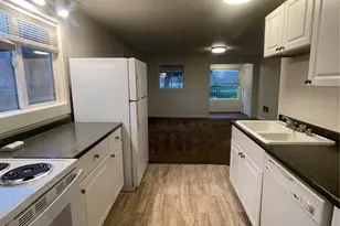 903 Howard St, Raymond, WA 98577 - Photo 5