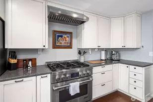 11410 Gravelly Lake Dr SW, Lakewood, WA 98499 - Photo 13