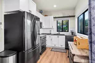 11410 Gravelly Lake Dr SW, Lakewood, WA 98499 - Photo 29