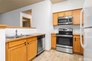 10109 186 St E, Puyallup, WA 98375 - Photo 7