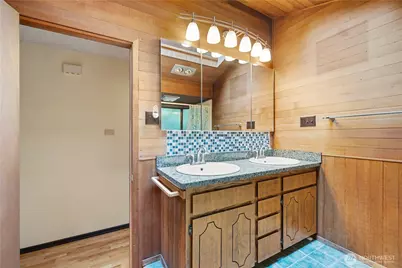 19326 5th Avenue NE, Shoreline, WA 98155 - Photo 17