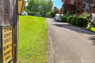 12419 NE 107th Pl, Kirkland, WA 98033 - Photo 3