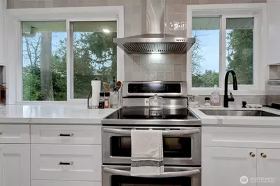 10622 98th Street SW, Tacoma, WA 98498 - Photo 9