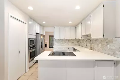 2940 Kennewick Place NE, Renton, WA 98056 - Photo 9