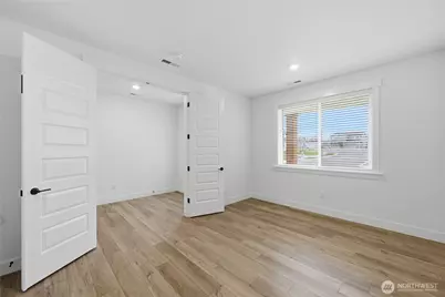 20429 Mystic Place E, Bonney Lake, WA 98391 - Photo 5