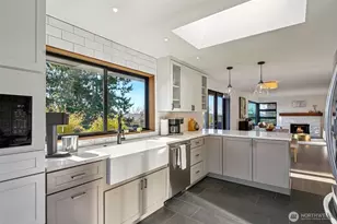 4015 SW Donovan St, Seattle, WA 98136 - Photo 9