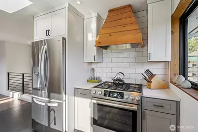 4015 SW Donovan Street, Seattle, WA 98136 - Photo 11