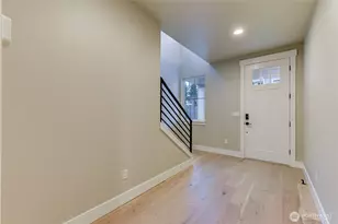 18425 Meridian Avenue SE, Bothell, WA 98012 - Photo 5